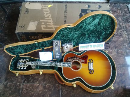 GIBSON CUSTOM SHOP MONTANA USA SJ 200 GALLERY BUBINGA BACK