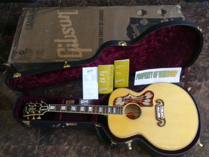 GIBSON CUSTOM SHOP USA SJ 200 MONTANA GOLD FLAME