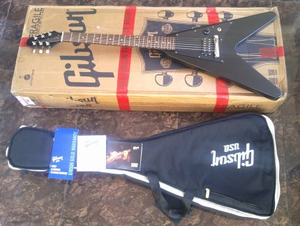 GIBSON USA MELODY MAKER FLYING V SATIN EBONY