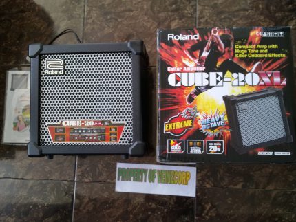 ROLAND GUITAR AMPLIFIER CUBE 20 XL