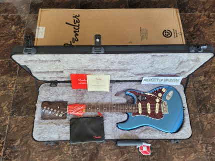 FENDER USA LIMITED EDITION AMERICAN PROFESSIONAL II STRATOCASTER LAKE PLACID BLUE