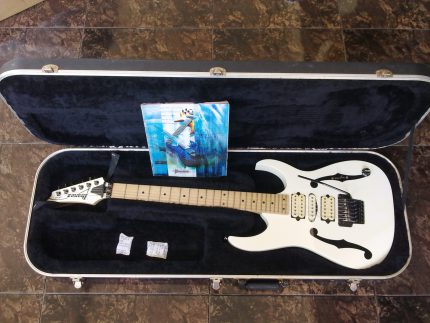 IBANEZ PRESTIGE JAPAN PGM 300 WH PAUL GILBERT