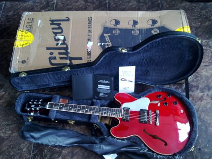 GIBSON CUSTOM SHOP MEMPHIS USA ES 335 DOT CHERRY PLAIN GLOSS