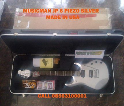 MUSIC MAN USA JP 6 PIEZO SILVER
