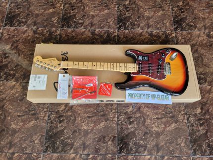 FENDER LIMITED EDITION PLAYER STRATOCASTER 3 TONE SUNBURST