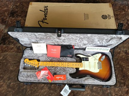 FENDER USA AMERICAN PROFESSIONAL II STRATOCASTER ANNIVERSARY 2 TONE SUNBURST