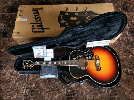 GIBSON MONTANA USA SJ 200 STANDARD TRIBURST S/N : 20275005