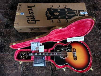 GIBSON MONTANA USA SJ 200 STANDARD TRIBURST S/N : 20415019